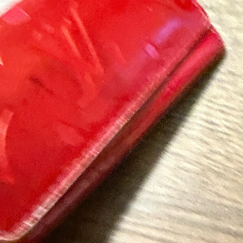 Authentic Louis Vuitton Vernis Red 4 Key Holder LV Key Case - Picture 7 of 14